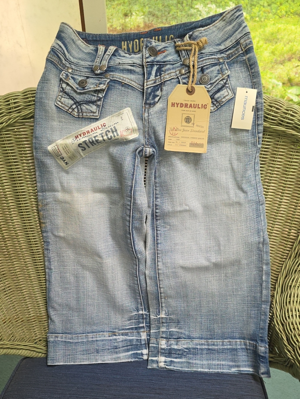 Hydraulic Women's Light Blue Stretch Jeans Capris